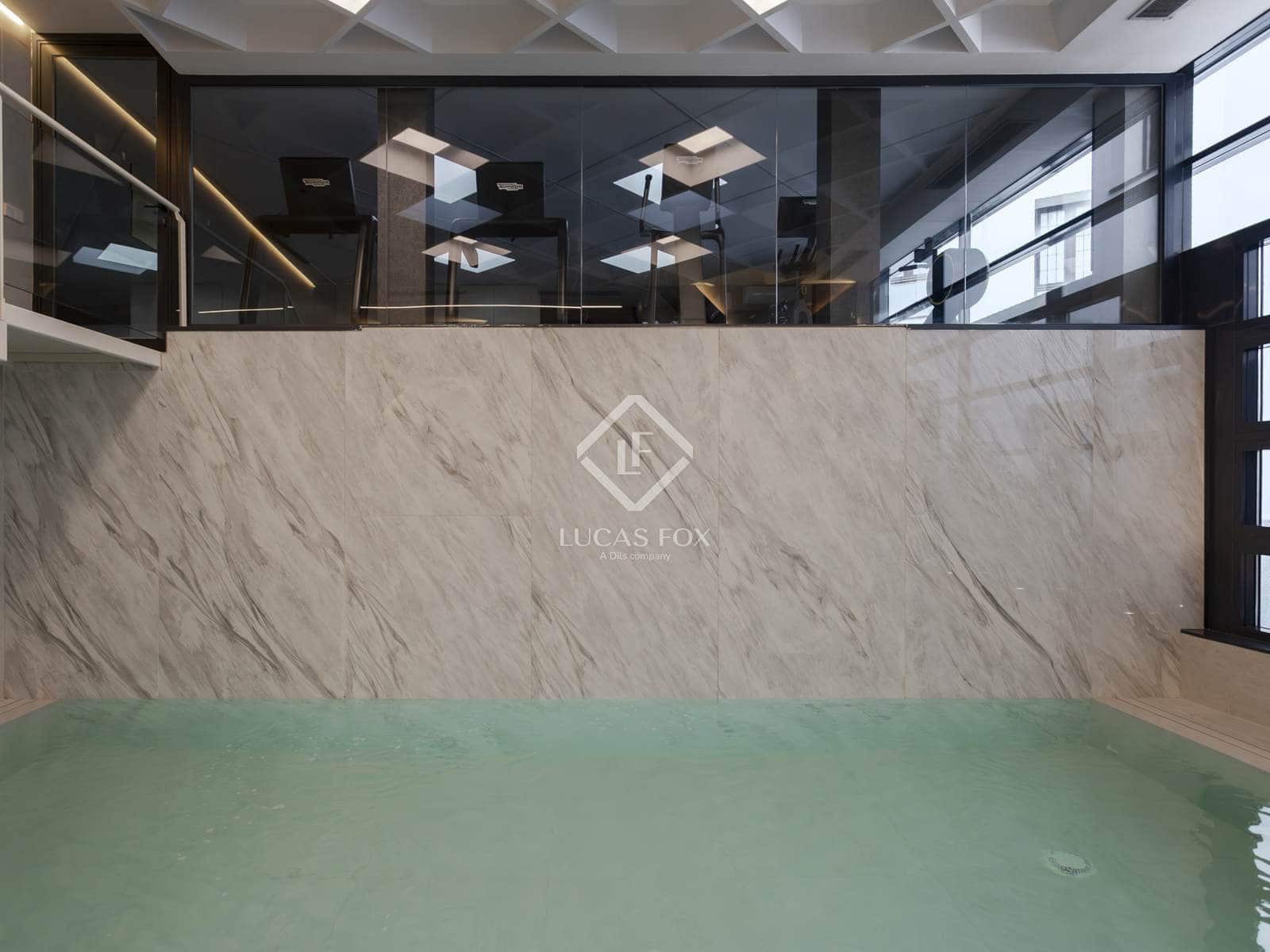 4 bedroom Penthouse for sale in Madrid city with pool garage - € 10,800,000 (Ref: 9295923)