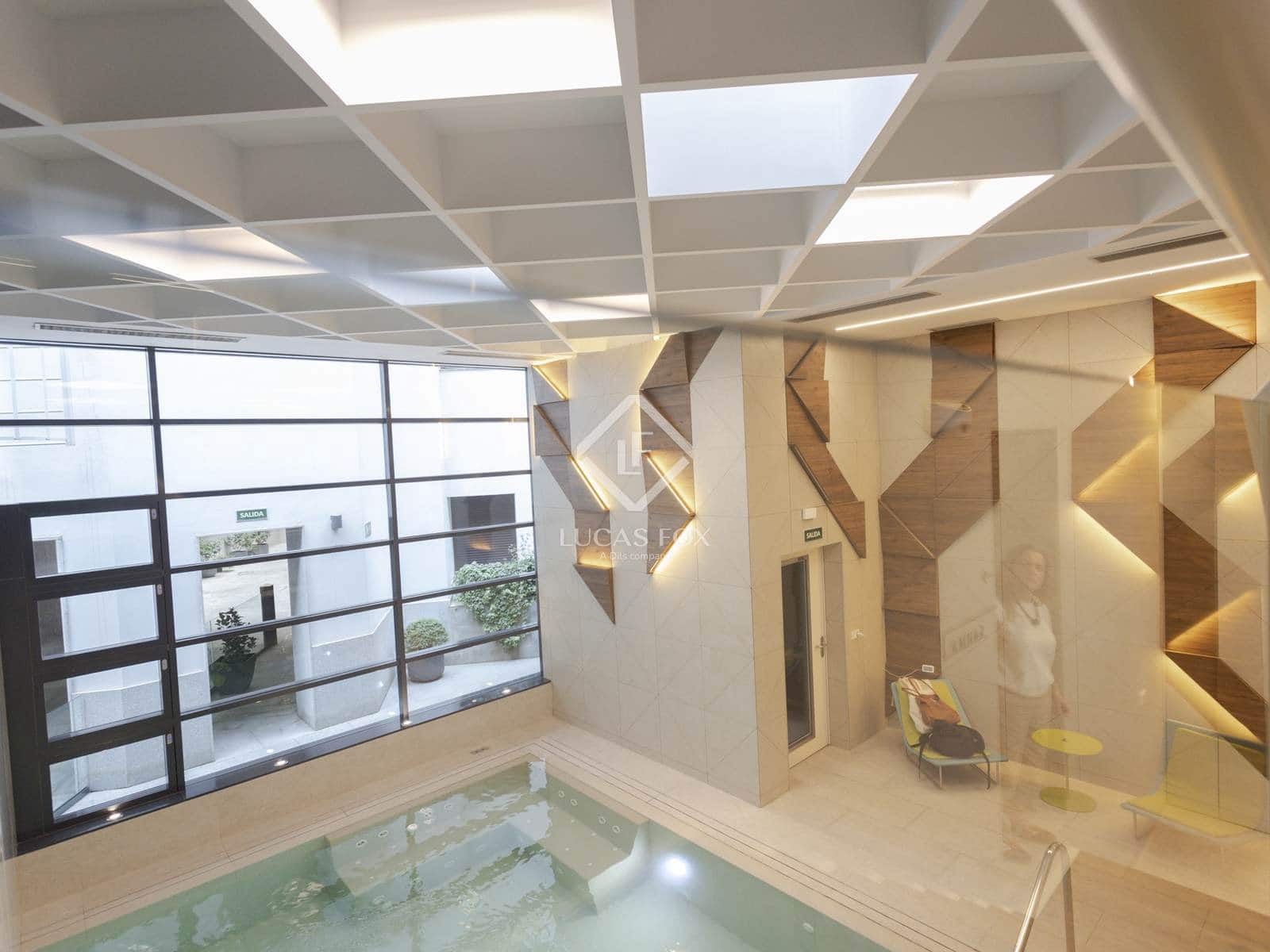 4 bedroom Penthouse for sale in Madrid city with pool garage - € 10,800,000 (Ref: 9295923)