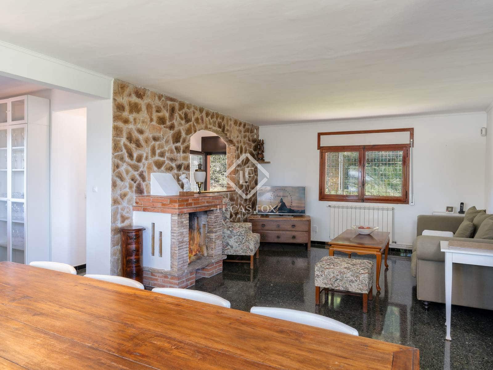 Chalet de 4 habitaciones en Begur en venta con garaje - 1.000.000 € (Ref: 9296233)