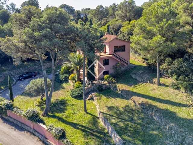 Chalet de 4 habitaciones en Begur en venta con garaje - 1.000.000 € (Ref: 9296233)