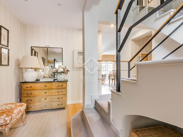 5 Zimmer Villa zu verkaufen in Madrid Stadt mit Pool - 1.780.000 € (Ref: 9297096)