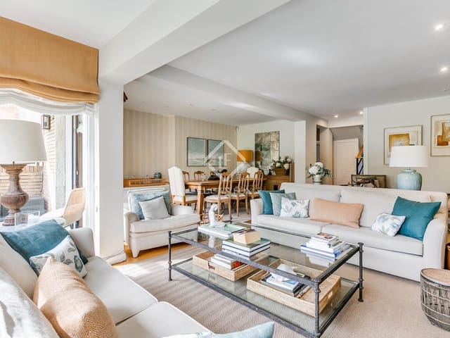 5 Zimmer Villa zu verkaufen in Madrid Stadt mit Pool - 1.780.000 € (Ref: 9297096)