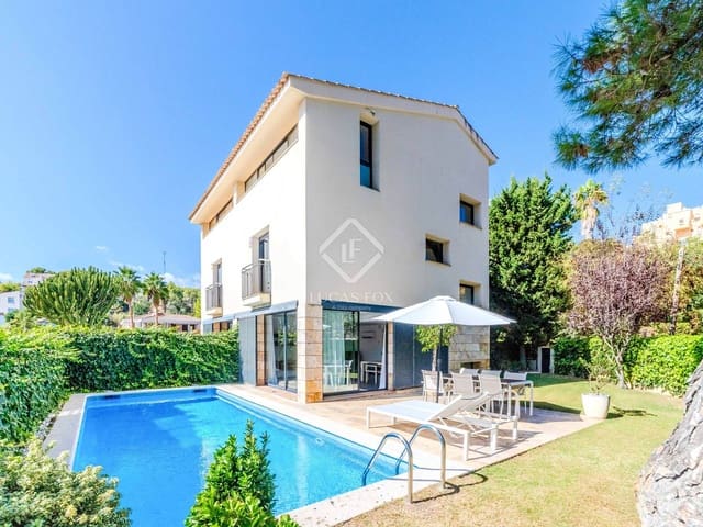 4 bedroom Villa for sale in Sitges with pool garage - € 1,150,000 (Ref: 9297748)