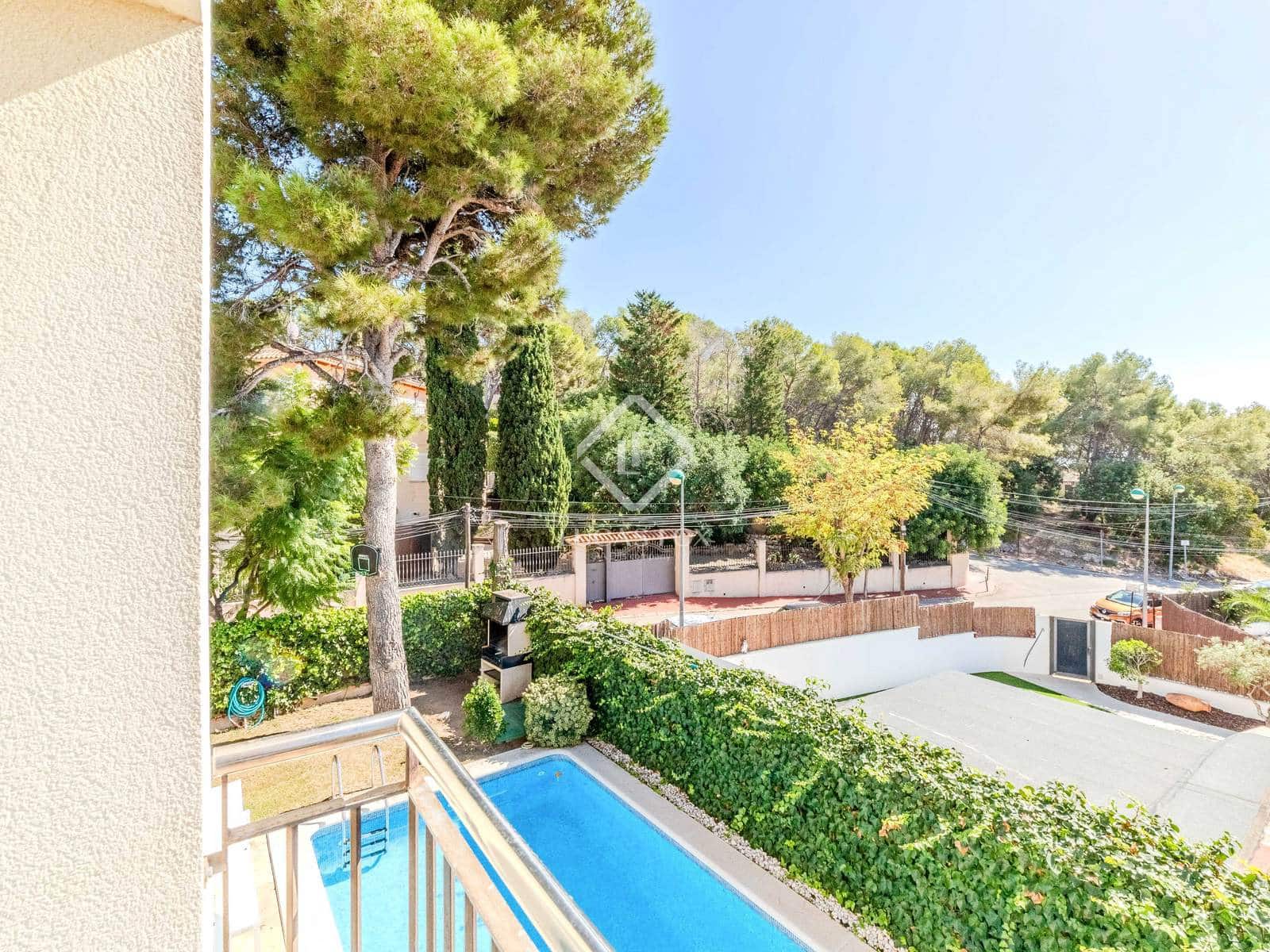 4 soveværelse Villa til salg i Sitges med swimmingpool garage - € 1.150.000 (Ref: 9297748)