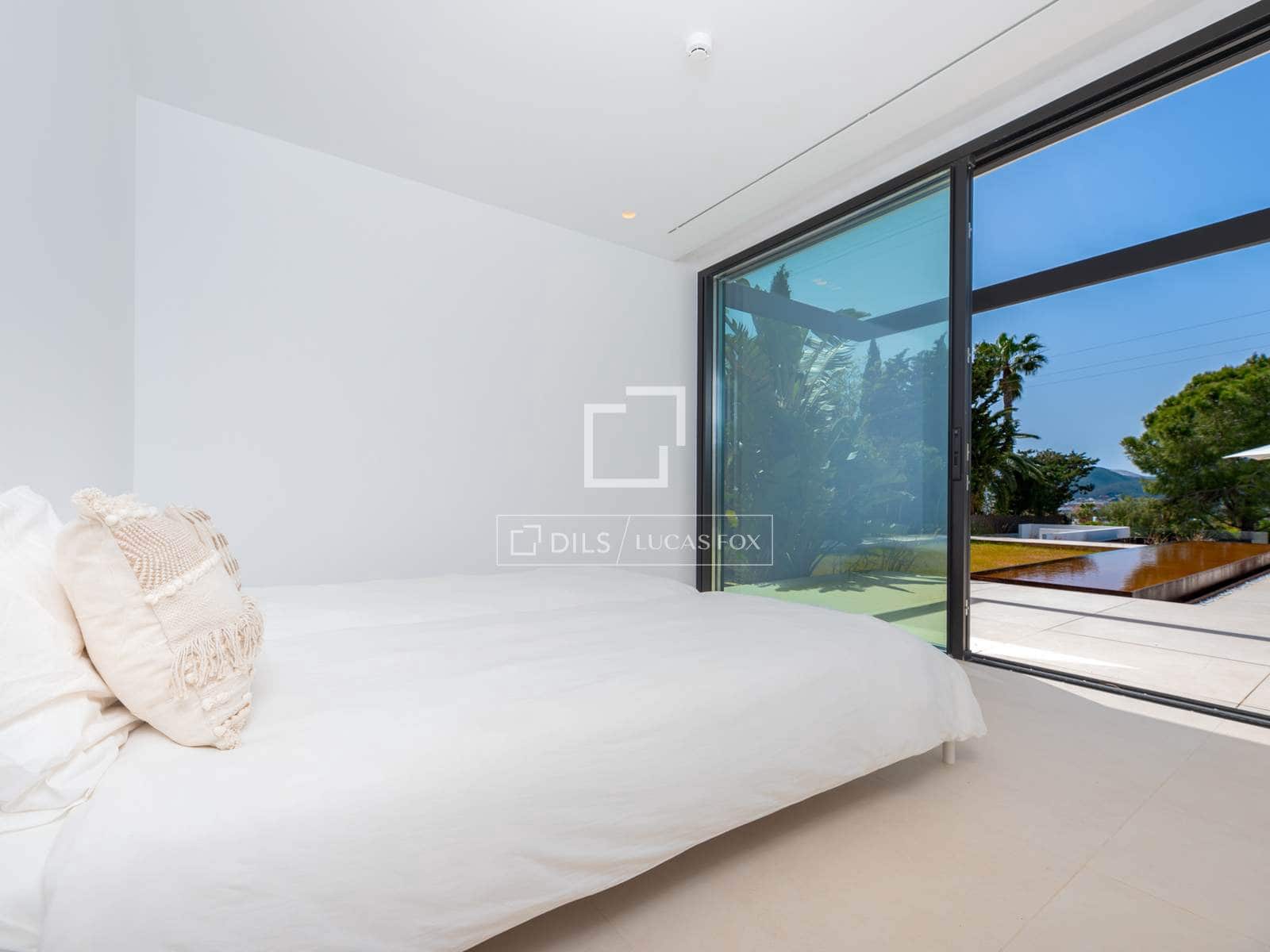 4 bedroom Villa for sale in Ibiza / Eivissa town with pool garage - € 5,600,000 (Ref: 9297855)