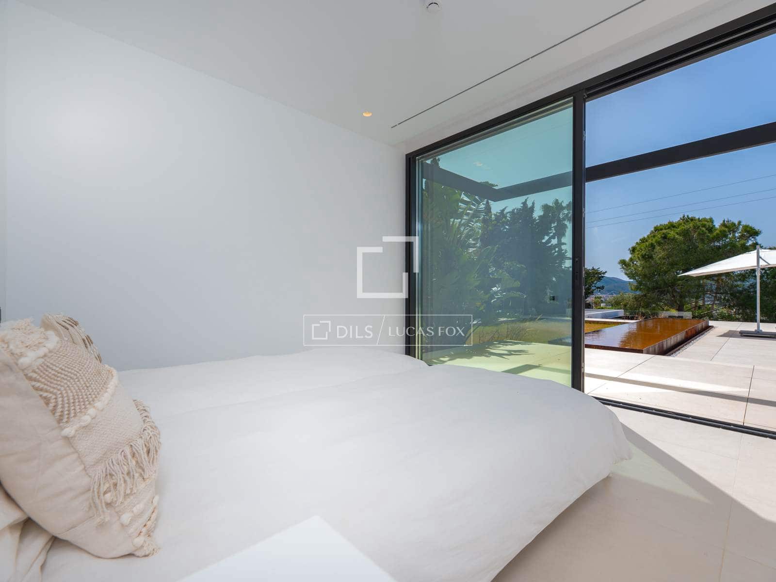 4 bedroom Villa for sale in Ibiza / Eivissa town with pool garage - € 5,600,000 (Ref: 9297855)