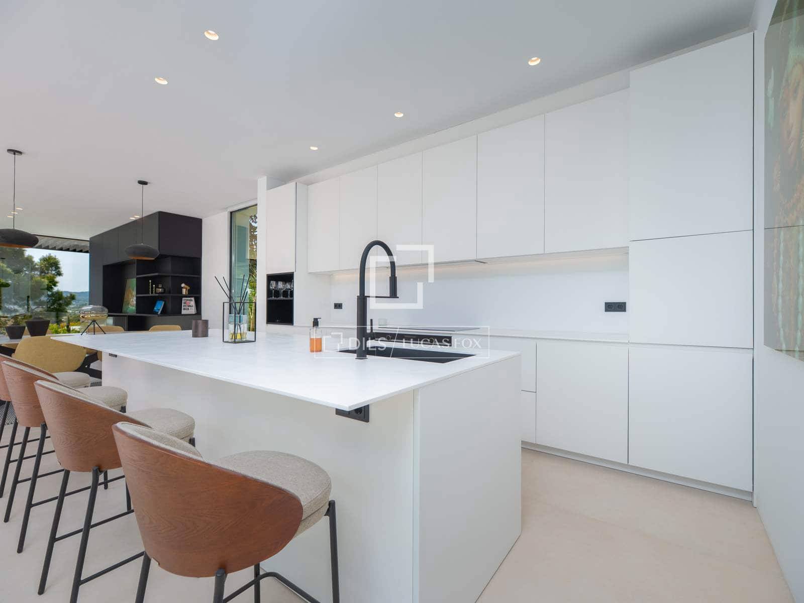 4 bedroom Villa for sale in Ibiza / Eivissa town with pool garage - € 5,600,000 (Ref: 9297855)