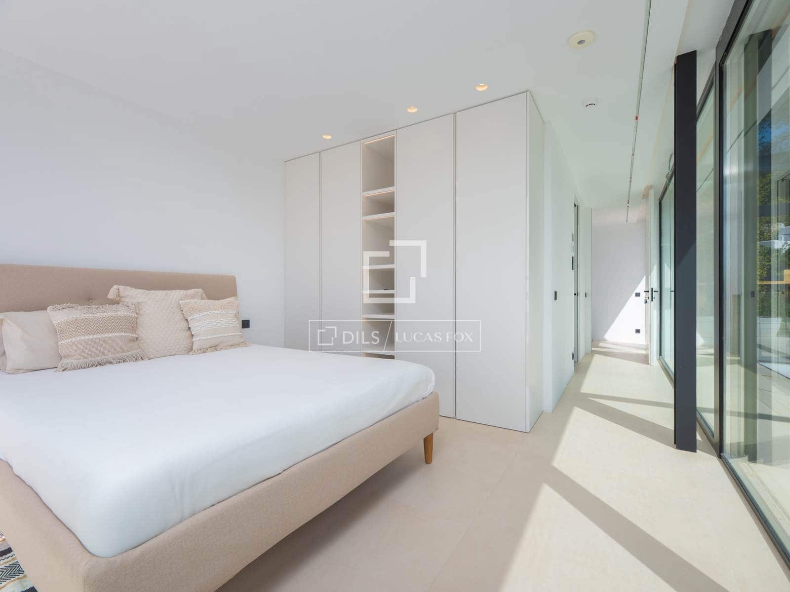 4 bedroom Villa for sale in Ibiza / Eivissa town with pool garage - € 5,600,000 (Ref: 9297855)