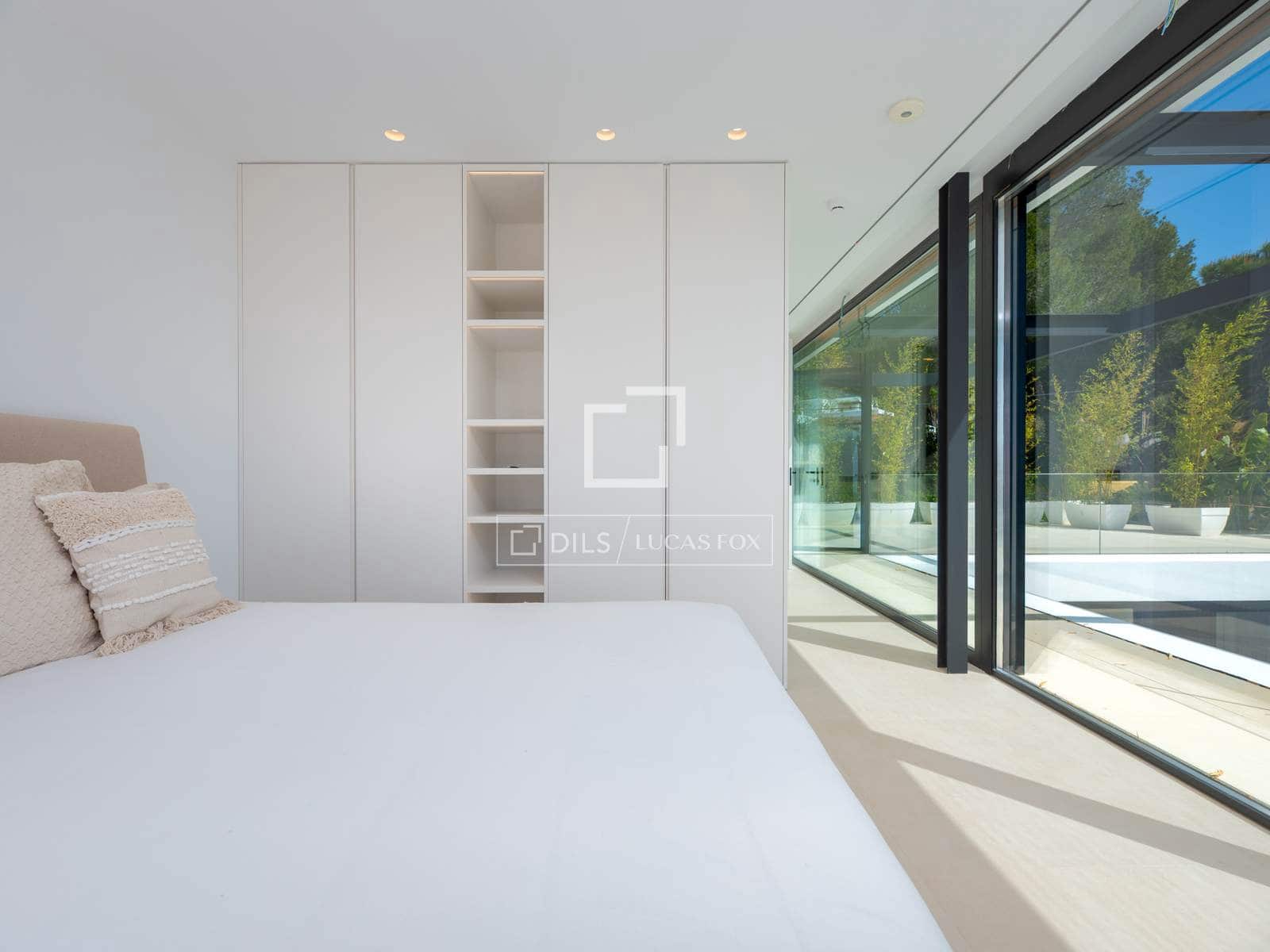 4 bedroom Villa for sale in Ibiza / Eivissa town with pool garage - € 5,600,000 (Ref: 9297855)