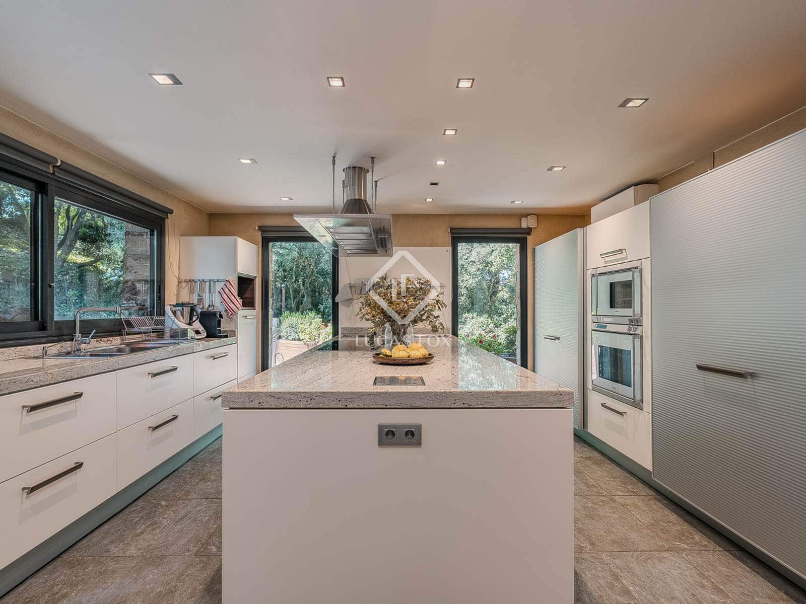 7 soveværelse Villa til salg i Barcelona by med swimmingpool garage - € 4.600.000 (Ref: 9298786)