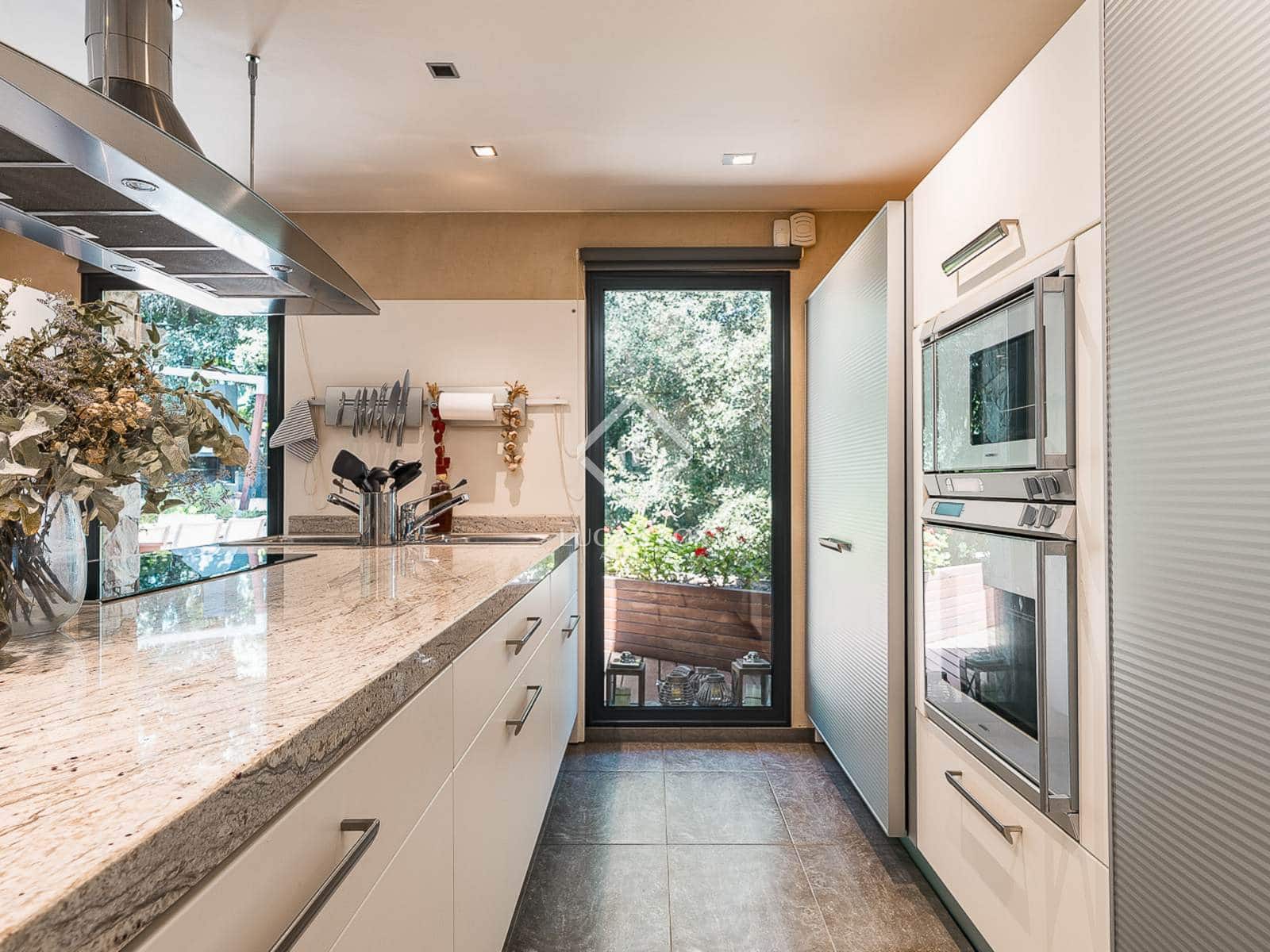 7 soveværelse Villa til salg i Barcelona by med swimmingpool garage - € 4.600.000 (Ref: 9298786)