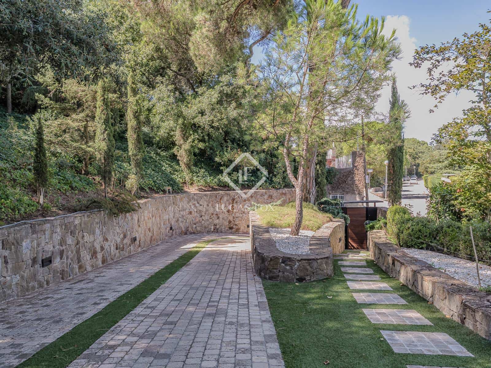 7 soveværelse Villa til salg i Barcelona by med swimmingpool garage - € 4.600.000 (Ref: 9298786)