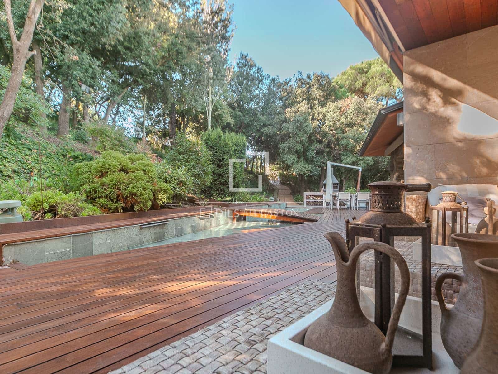 Chalet de 7 habitaciones en Barcelona ciudad en venta con piscina garaje - 4.600.000 € (Ref: 9298786)