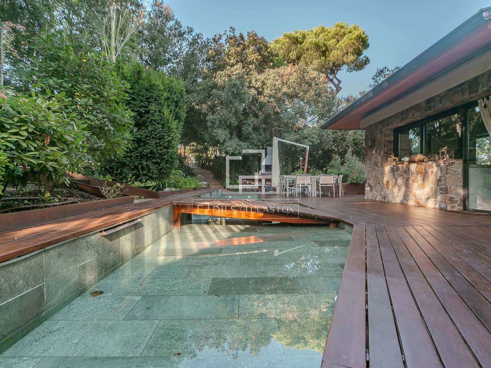 Chalet de 7 habitaciones en Barcelona ciudad en venta con piscina garaje - 4.600.000 € (Ref: 9298786)
