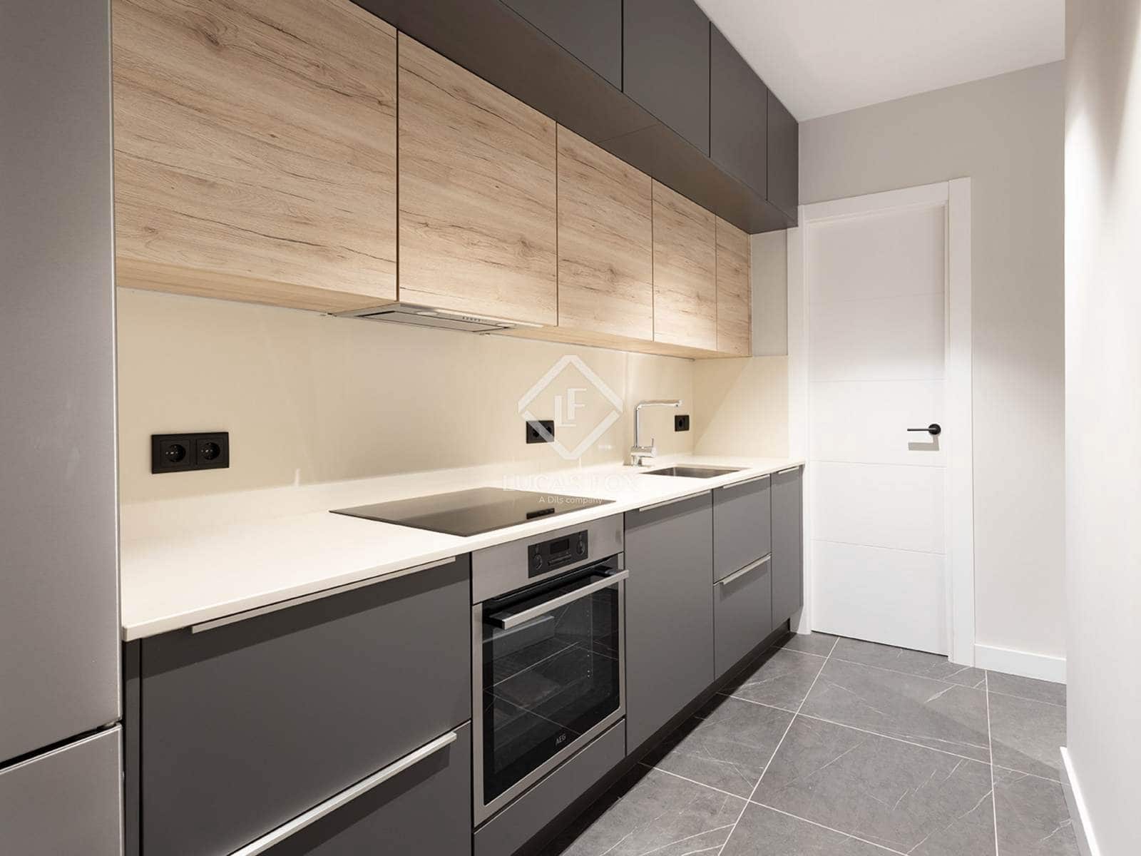 2 slaapkamer Appartement te koop in Barcelona stad - € 680.000 (Ref: 9298967)