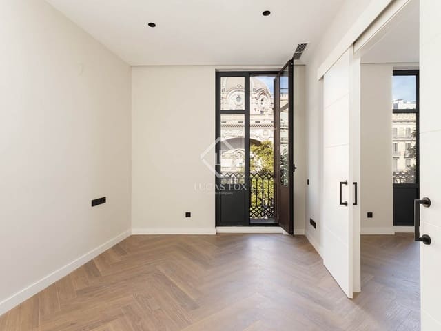 2 slaapkamer Appartement te koop in Barcelona stad - € 680.000 (Ref: 9298967)