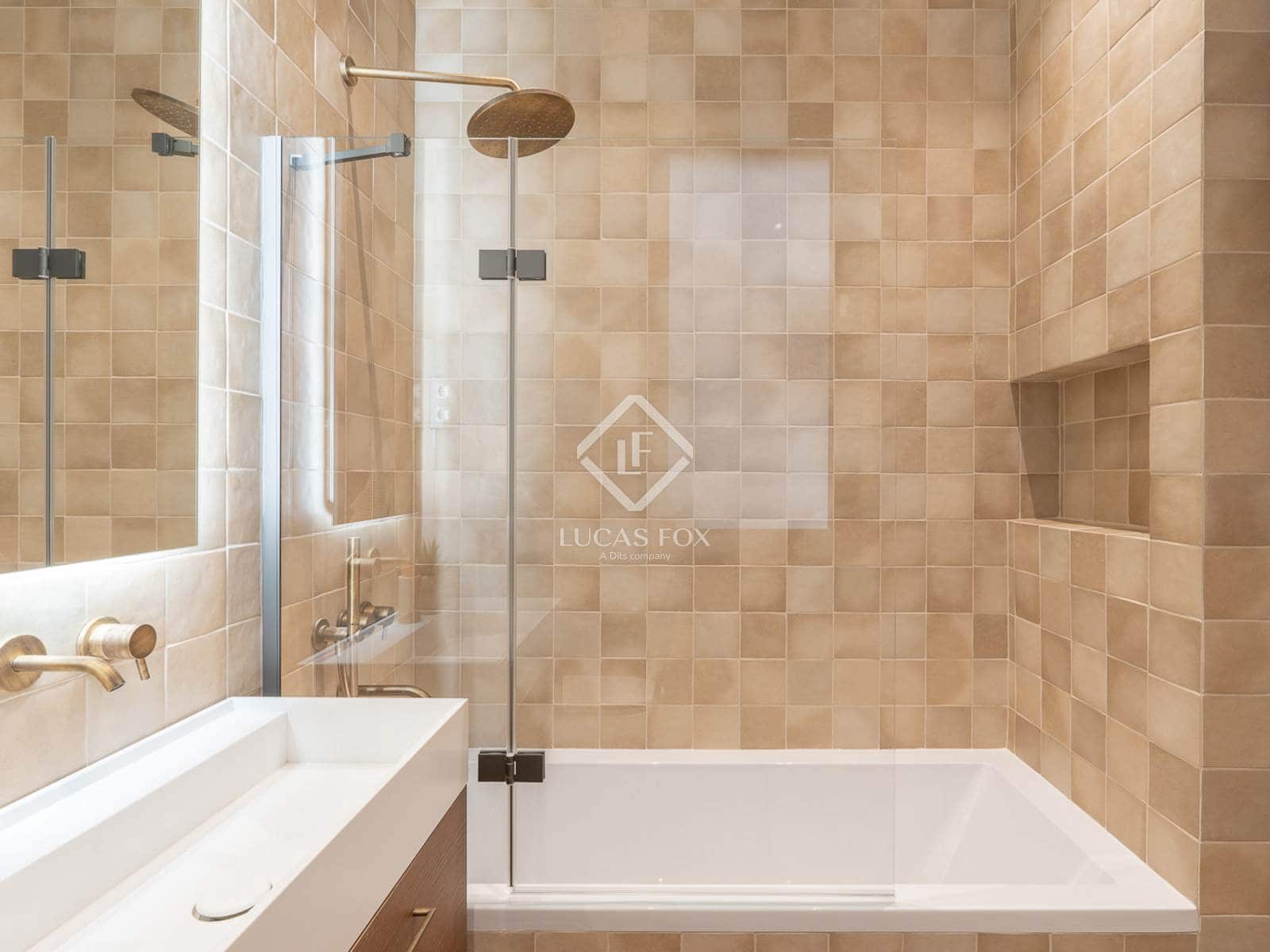 3 soveværelse Lejlighed til leje i Barcelona by - € 5.200 (Ref: 9298969)