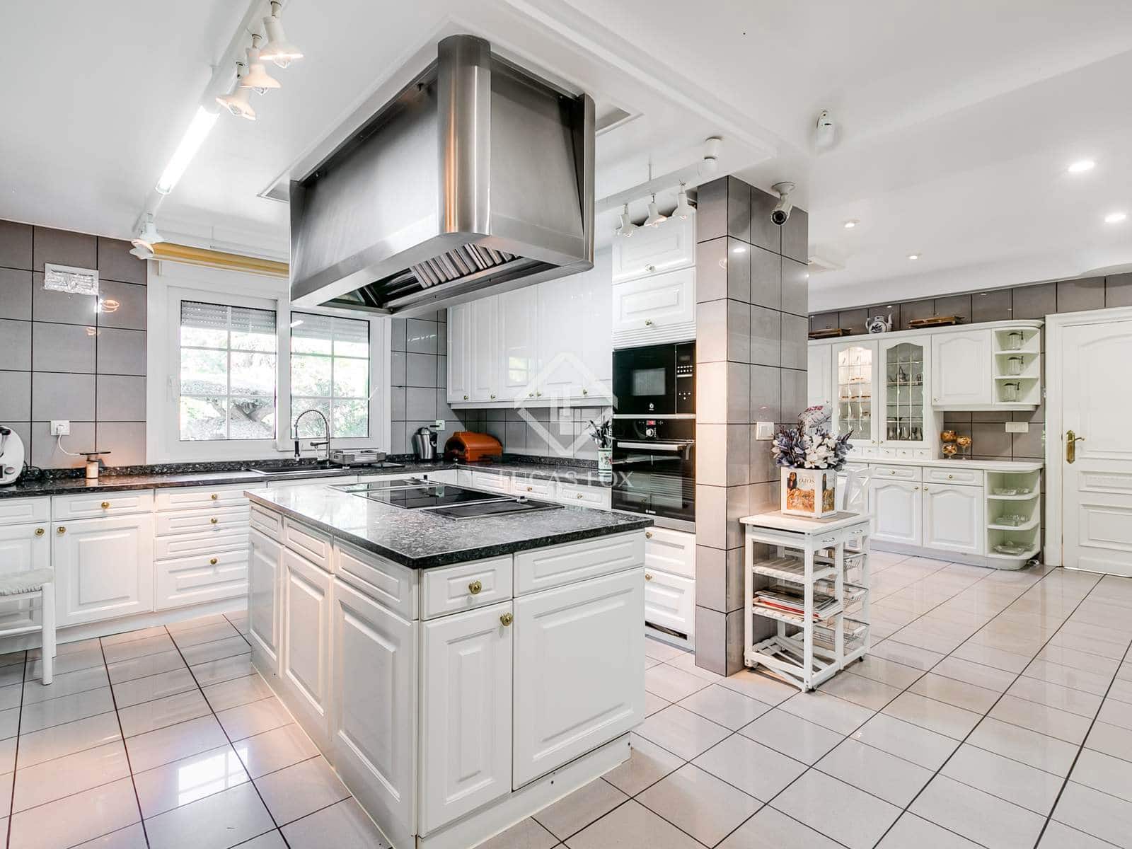 11 sypialnia Willa na sprzedaż w Miasto Madryt z basenem - 4 900 000 € (Ref: 9298970)