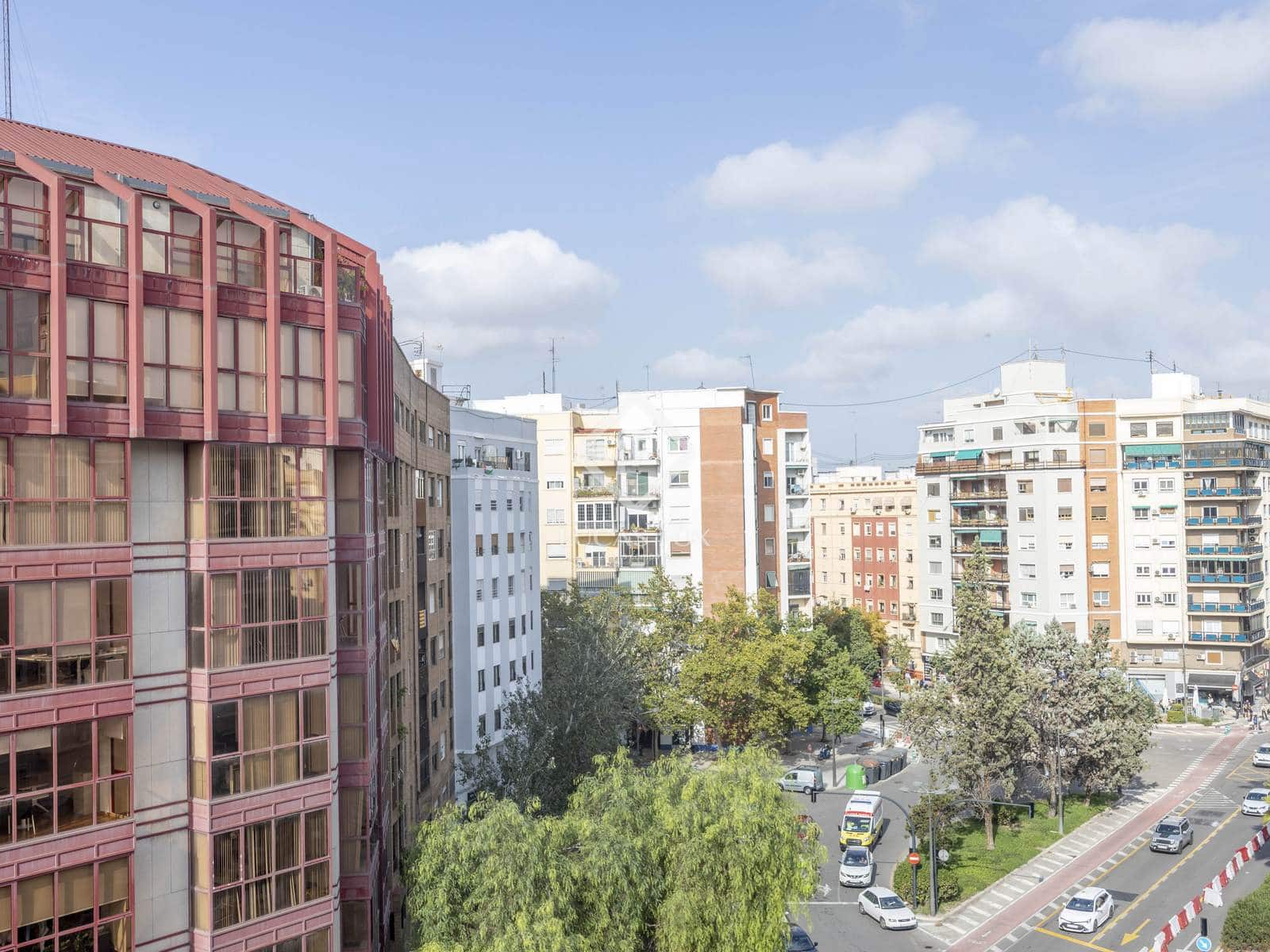 3 slaapkamer Appartement te koop in Valencia stad met garage - € 495.000 (Ref: 9301495)