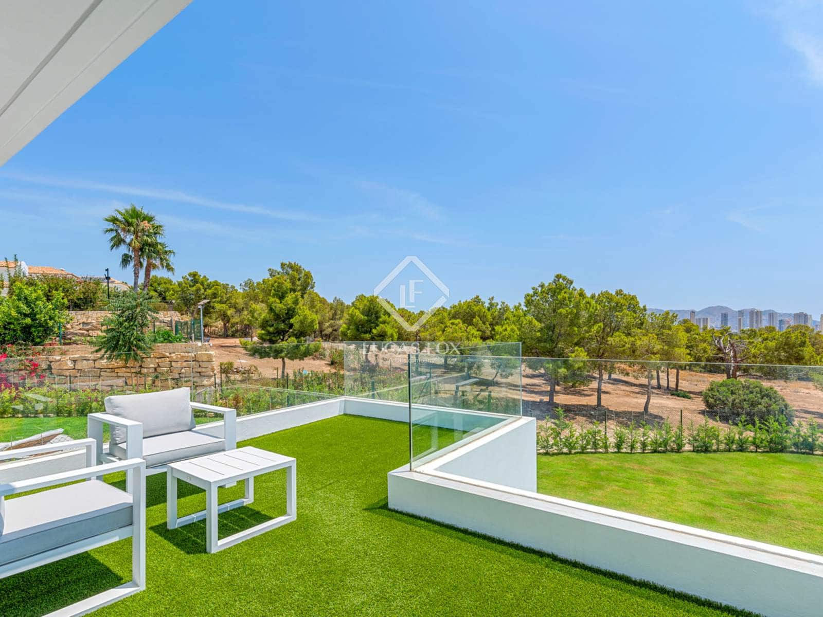 3 bedroom Villa for sale in Finestrat with pool garage - € 695,000 (Ref: 9301952)