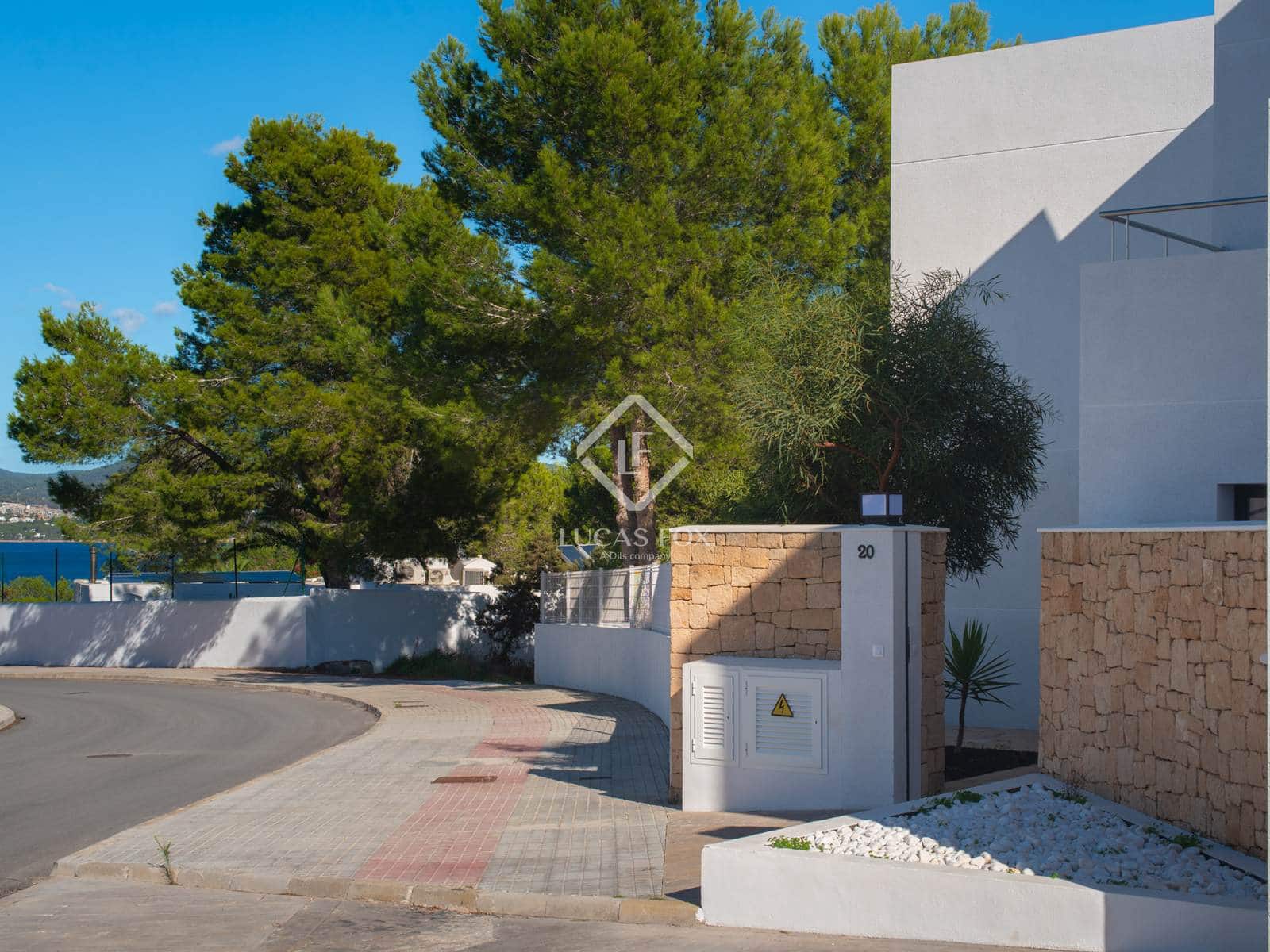 3 slaapkamer Villa te koop in San Jose / Sant Josep de Sa Talaia met zwembad garage - € 1.590.000 (Ref: 9301954)
