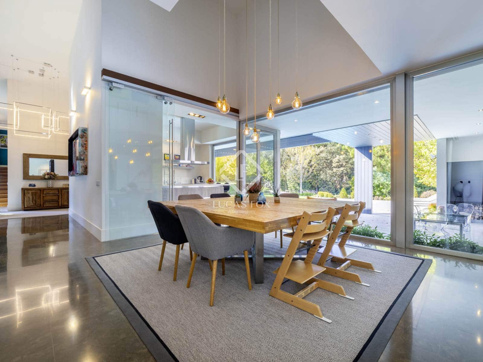 6 bedroom Villa for sale in Boadilla del Monte with pool garage - € 2,980,000 (Ref: 9302810)