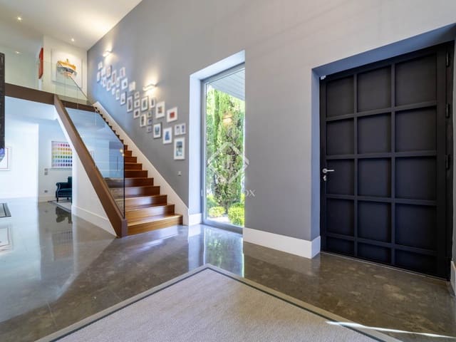 6 bedroom Villa for sale in Boadilla del Monte with pool garage - € 2,980,000 (Ref: 9302810)