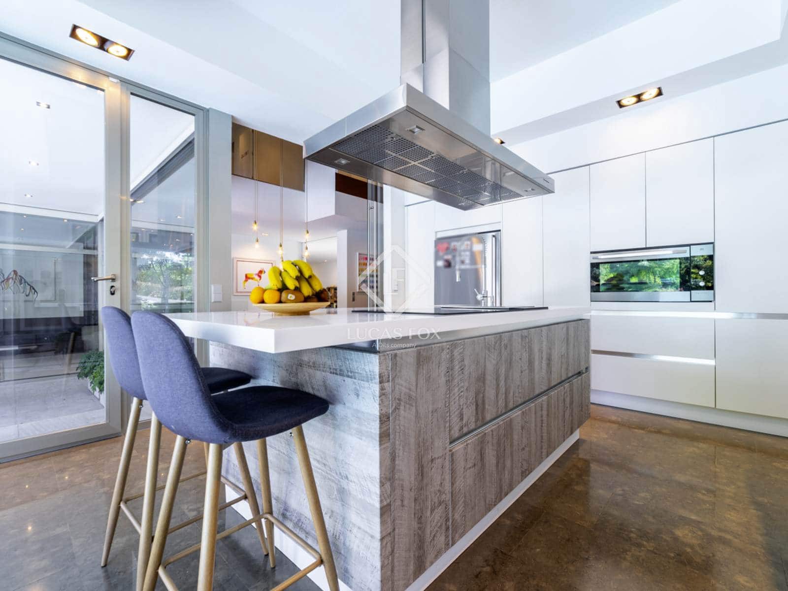 6 bedroom Villa for sale in Boadilla del Monte with pool garage - € 2,980,000 (Ref: 9302810)