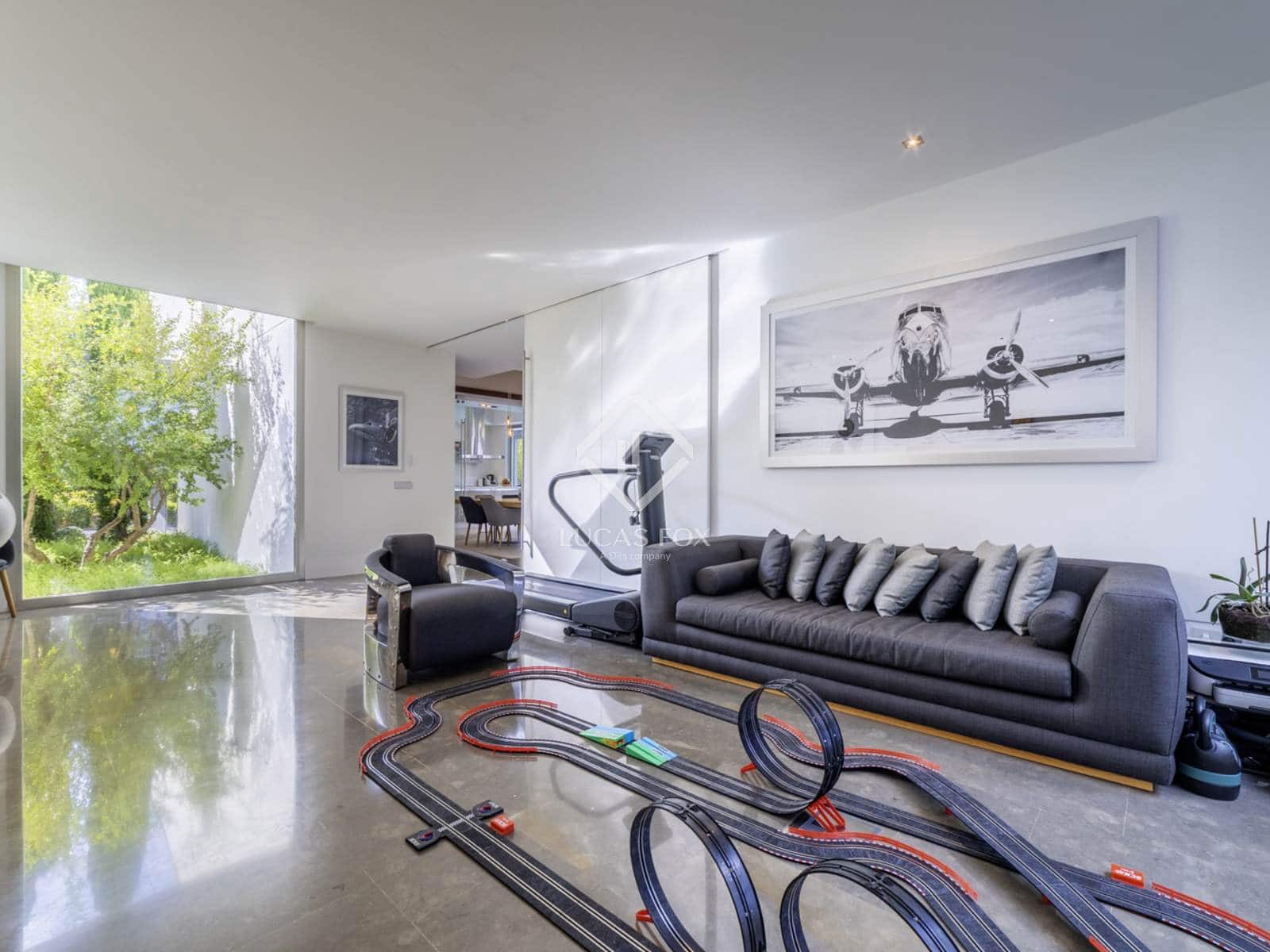 6 bedroom Villa for sale in Boadilla del Monte with pool garage - € 2,980,000 (Ref: 9302810)