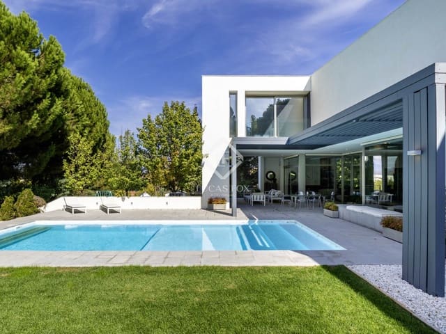 6 bedroom Villa for sale in Boadilla del Monte with pool garage - € 2,980,000 (Ref: 9302810)