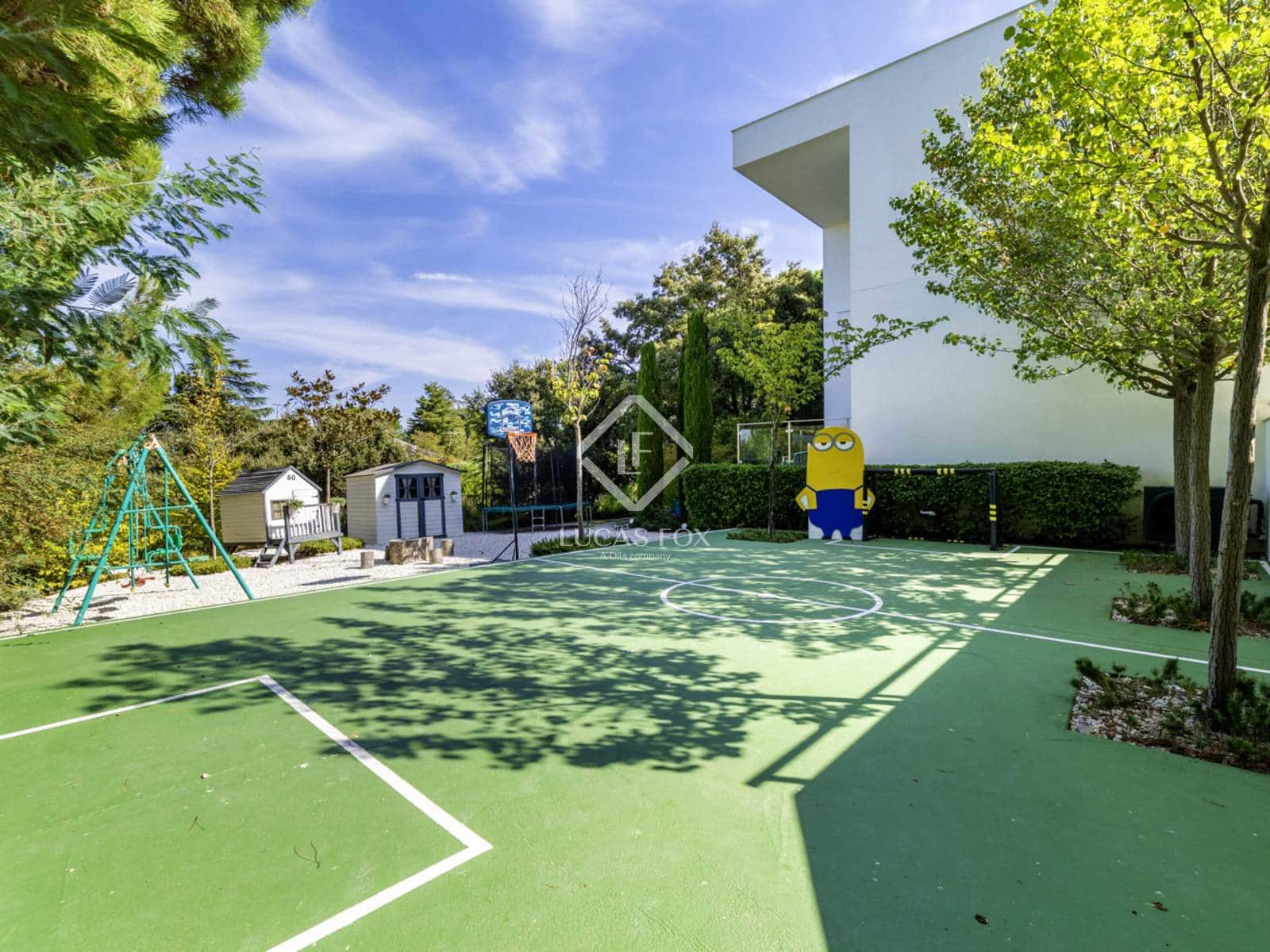 6 bedroom Villa for sale in Boadilla del Monte with pool garage - € 2,980,000 (Ref: 9302810)