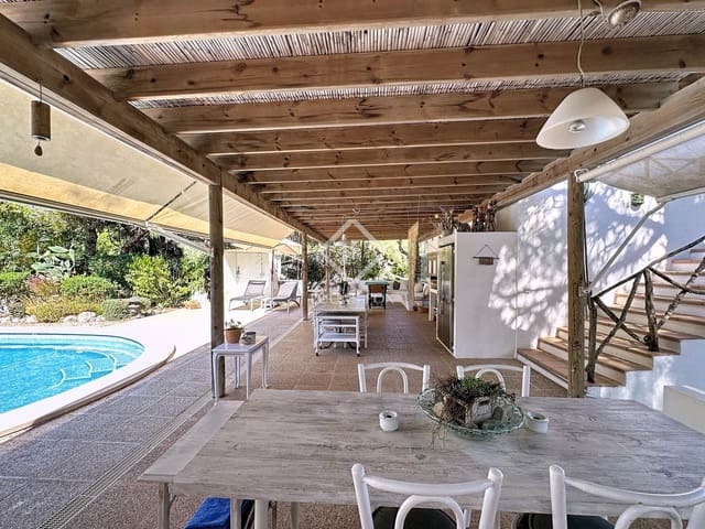 4 soveværelse Villa til salg i San Luis / Sant Lluís med swimmingpool garage - € 1.510.000 (Ref: 9306410)