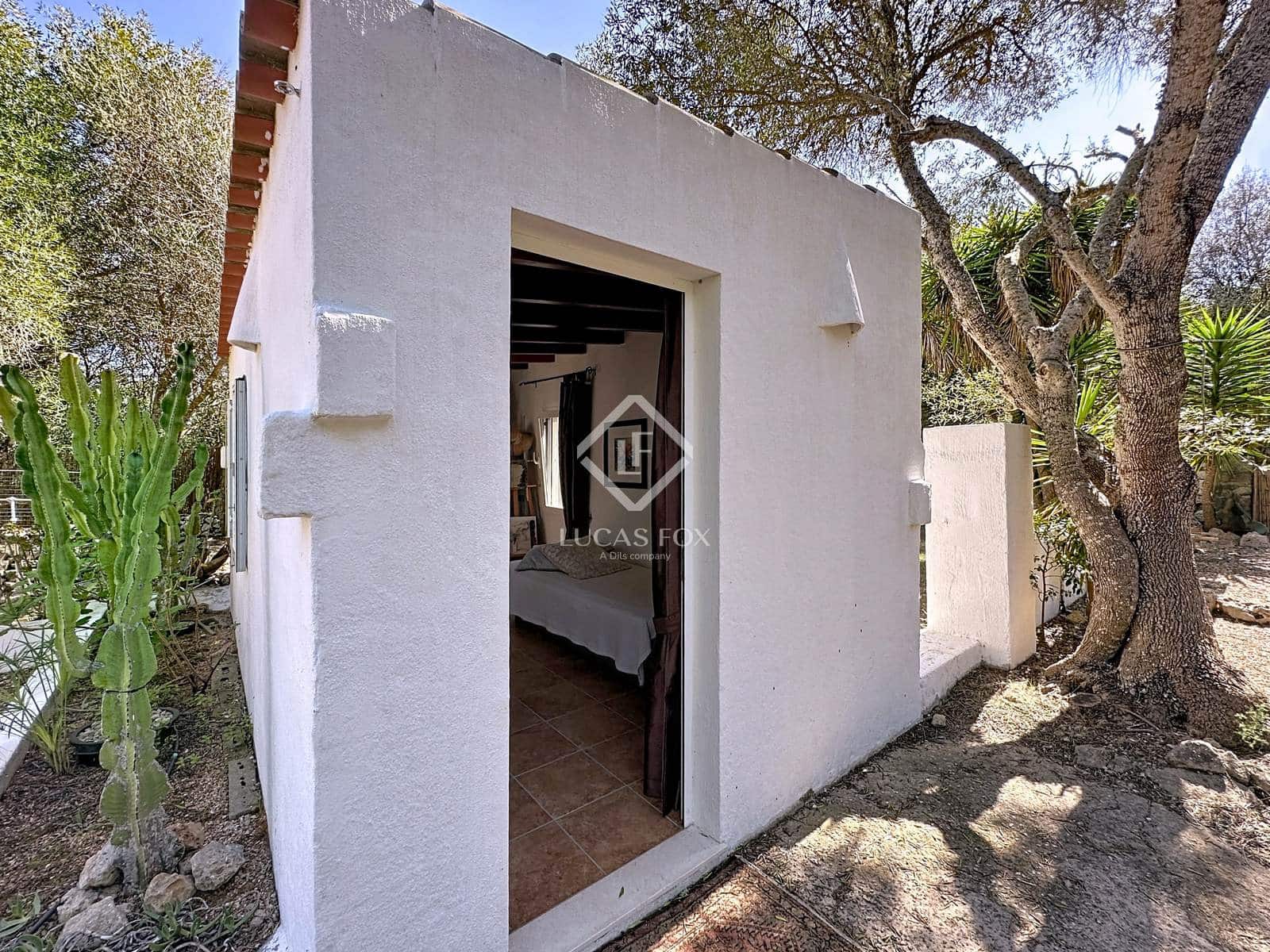 4 slaapkamer Villa te koop in San Luis / Sant Lluis met zwembad garage - € 1.510.000 (Ref: 9306410)