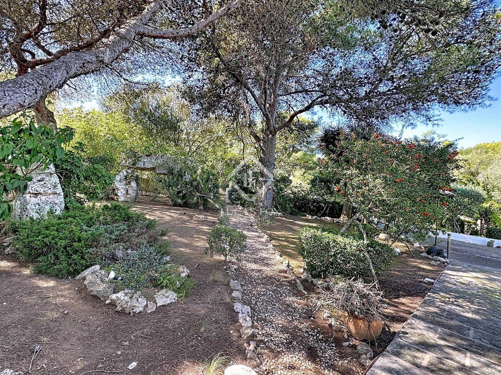 4 slaapkamer Villa te koop in San Luis / Sant Lluis met zwembad garage - € 1.510.000 (Ref: 9306410)