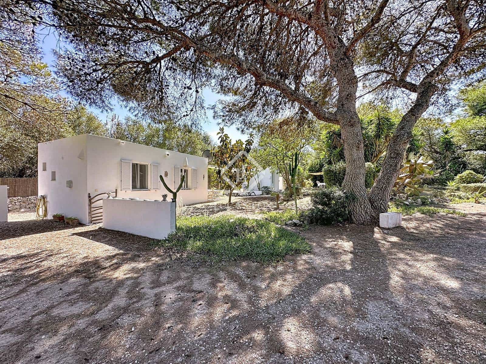 4 slaapkamer Villa te koop in San Luis / Sant Lluis met zwembad garage - € 1.510.000 (Ref: 9306410)