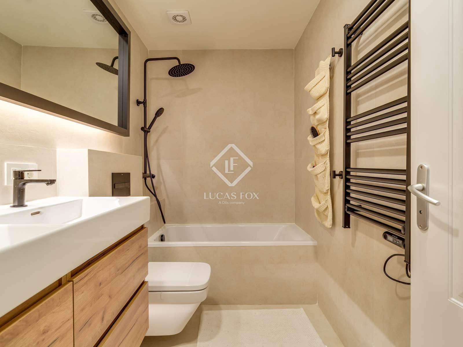 4 soverom Leilighet til leie i Barcelona by - € 4 400 (Ref: 9306756)