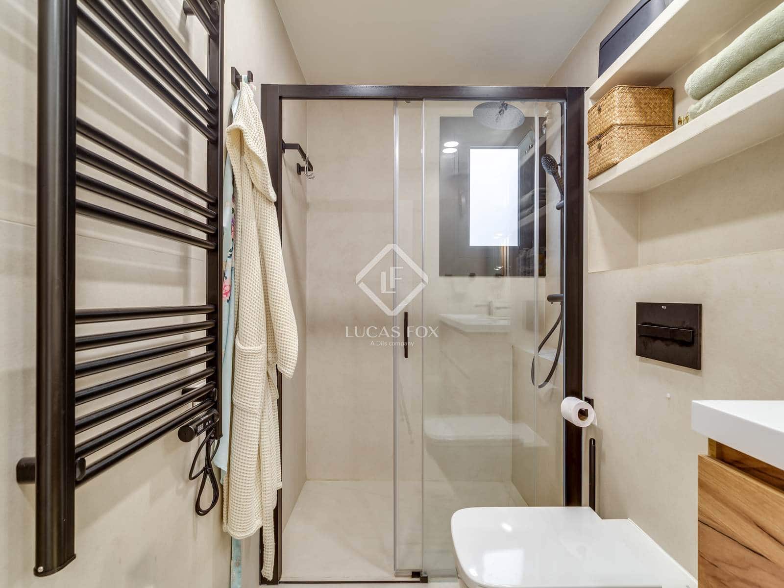 4 soverom Leilighet til leie i Barcelona by - € 4 400 (Ref: 9306756)