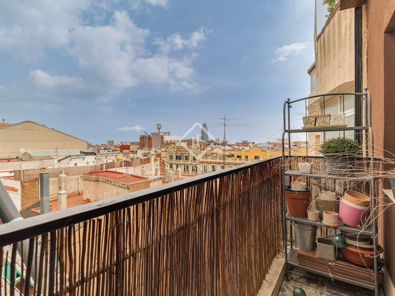 4 soverom Leilighet til leie i Barcelona by - € 4 400 (Ref: 9306756)