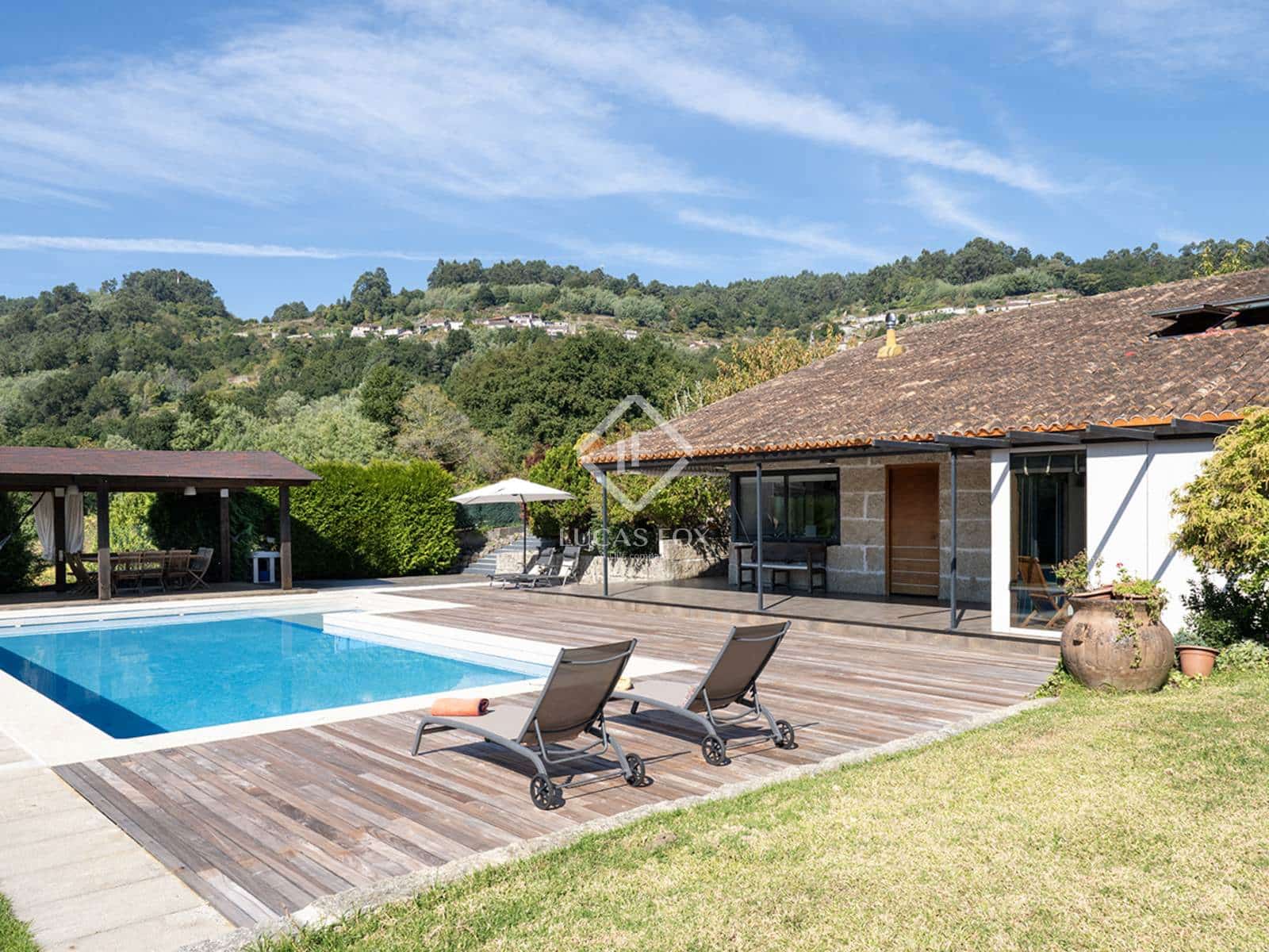 3 sypialnia Willa na sprzedaż w Leiro z basenem garażem - 285 000 € (Ref: 9306757)