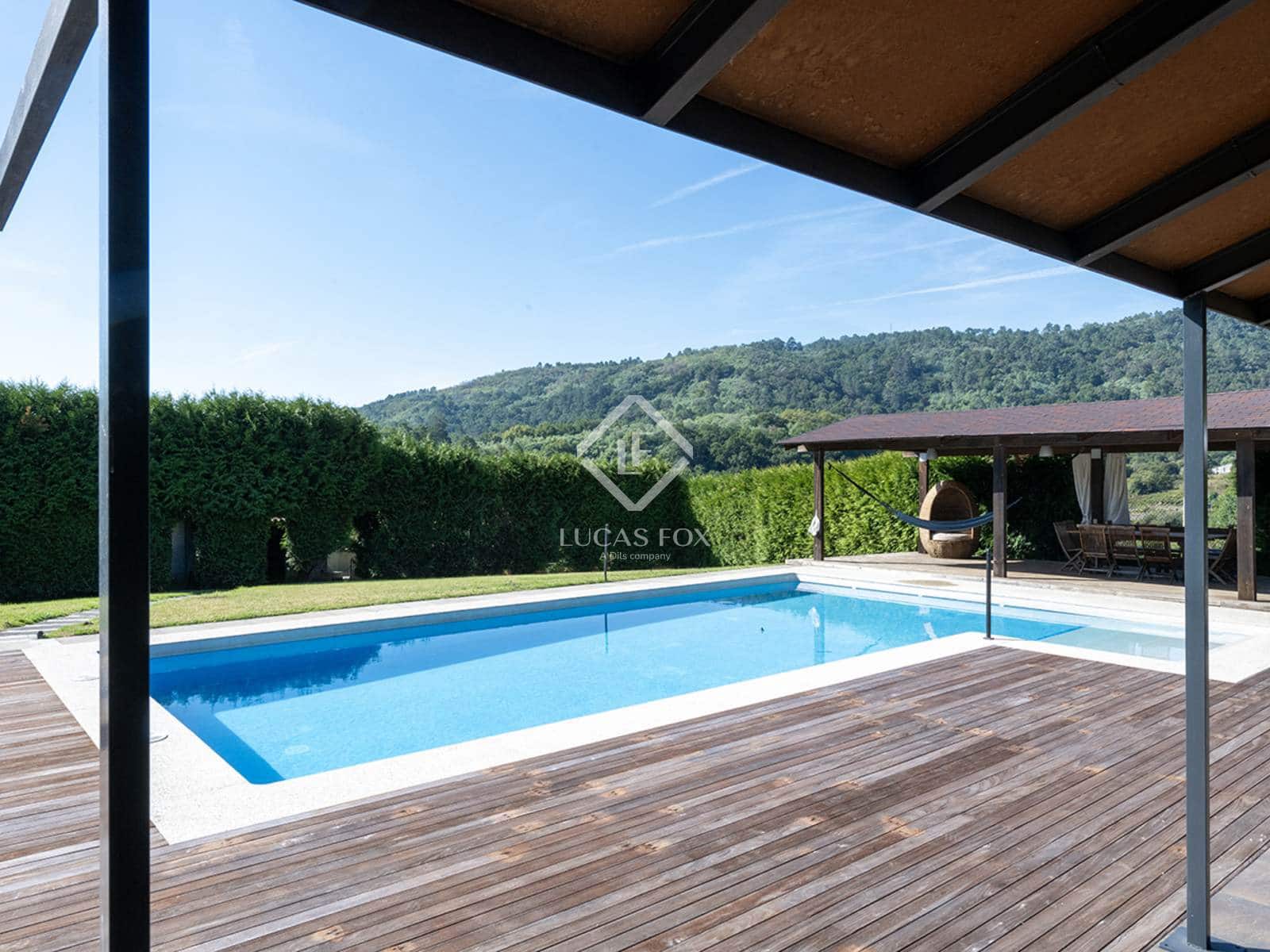 3 sypialnia Willa na sprzedaż w Leiro z basenem garażem - 285 000 € (Ref: 9306757)