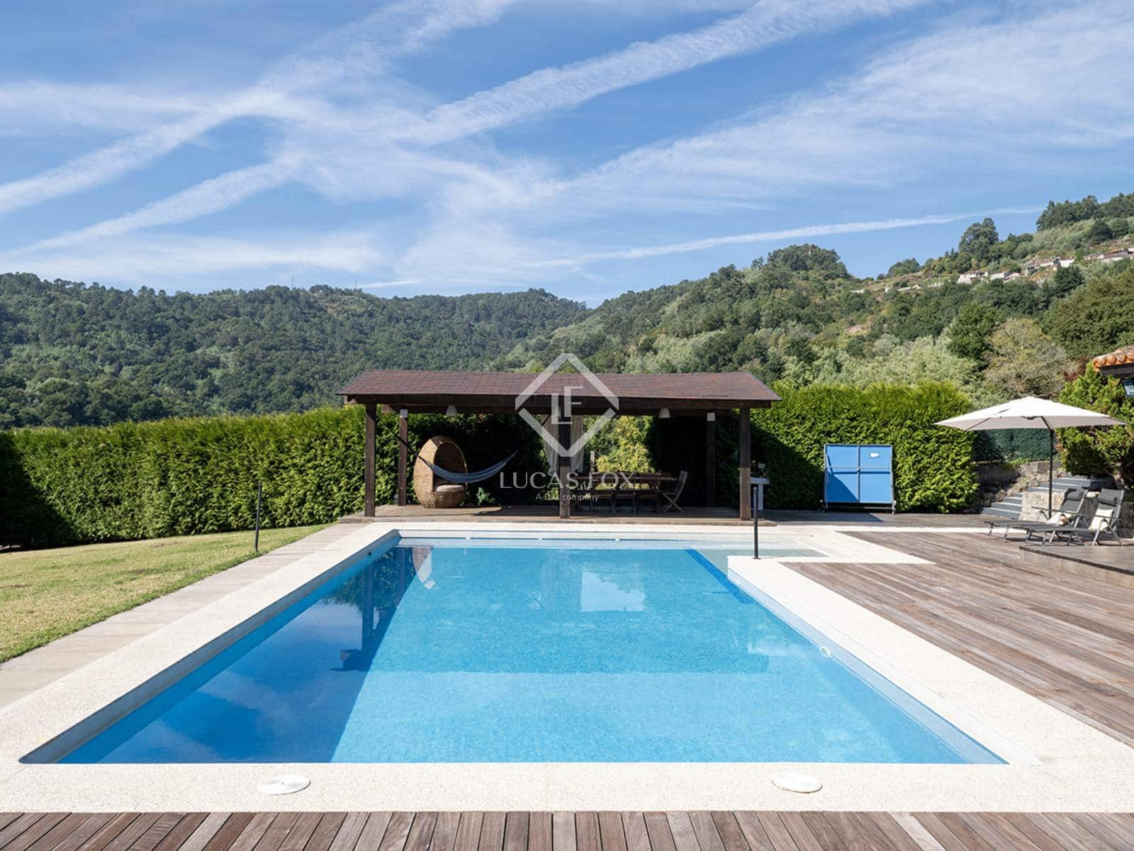 3 sypialnia Willa na sprzedaż w Leiro z basenem garażem - 285 000 € (Ref: 9306757)