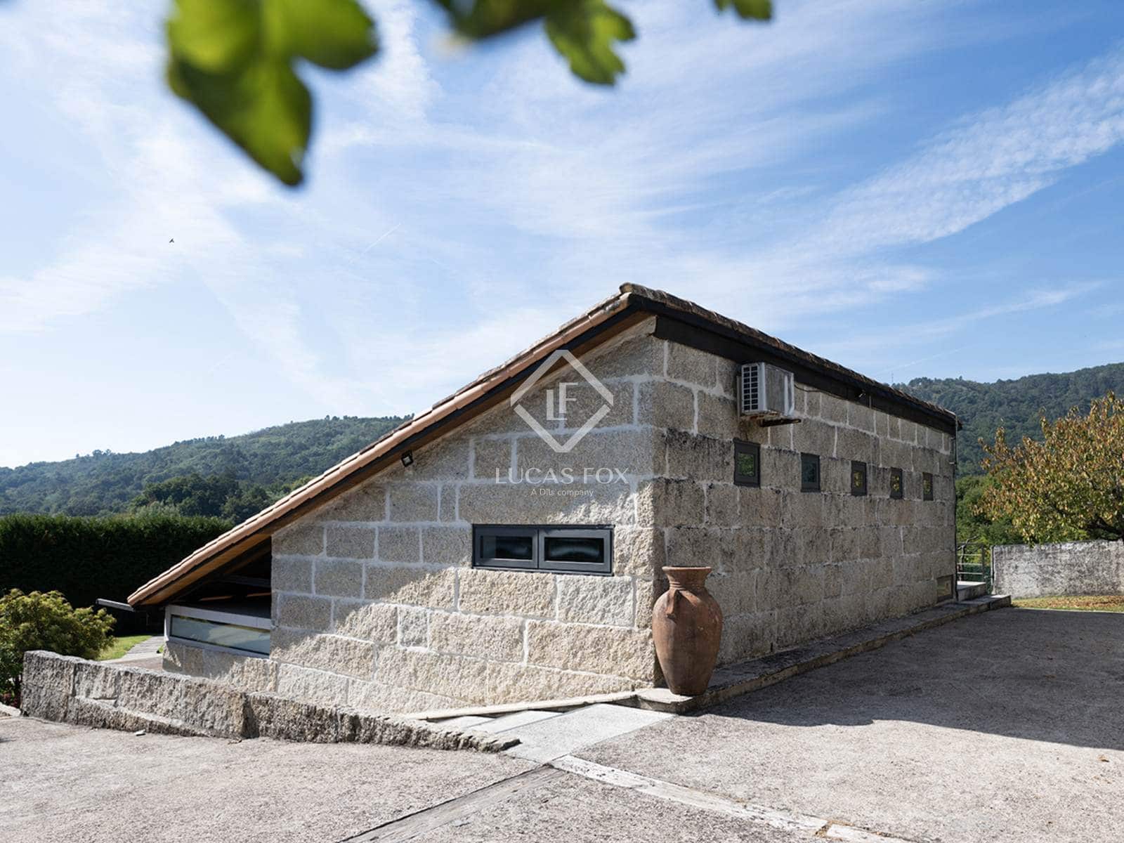 3 sypialnia Willa na sprzedaż w Leiro z basenem garażem - 285 000 € (Ref: 9306757)