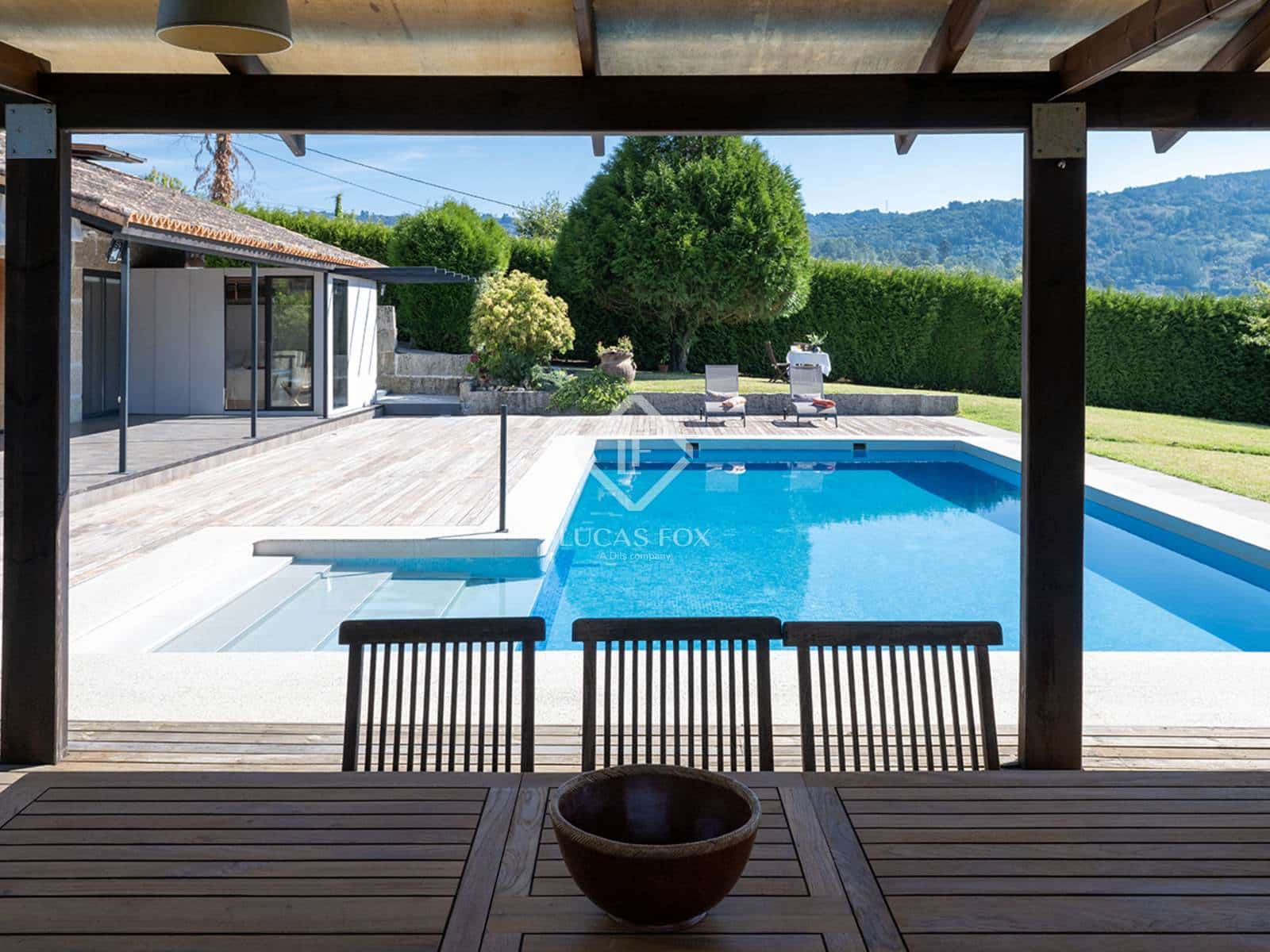 3 sypialnia Willa na sprzedaż w Leiro z basenem garażem - 285 000 € (Ref: 9306757)