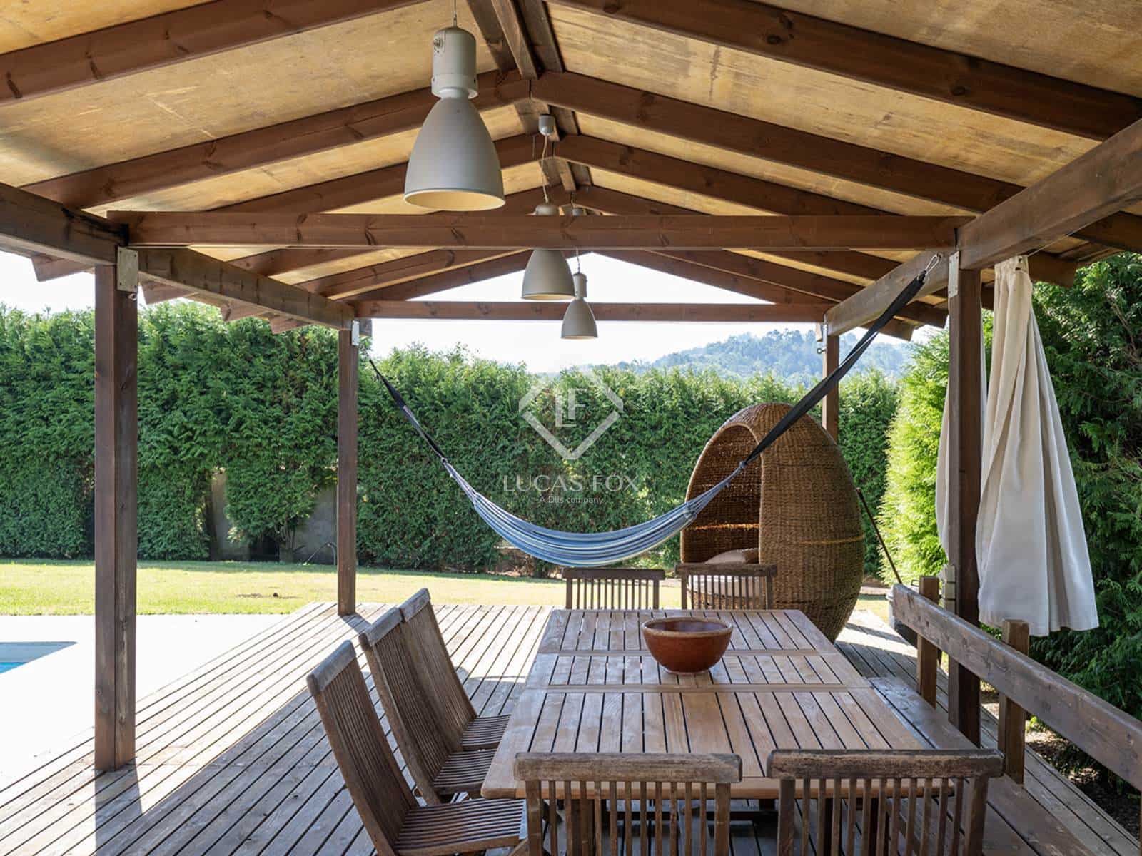 3 sypialnia Willa na sprzedaż w Leiro z basenem garażem - 285 000 € (Ref: 9306757)