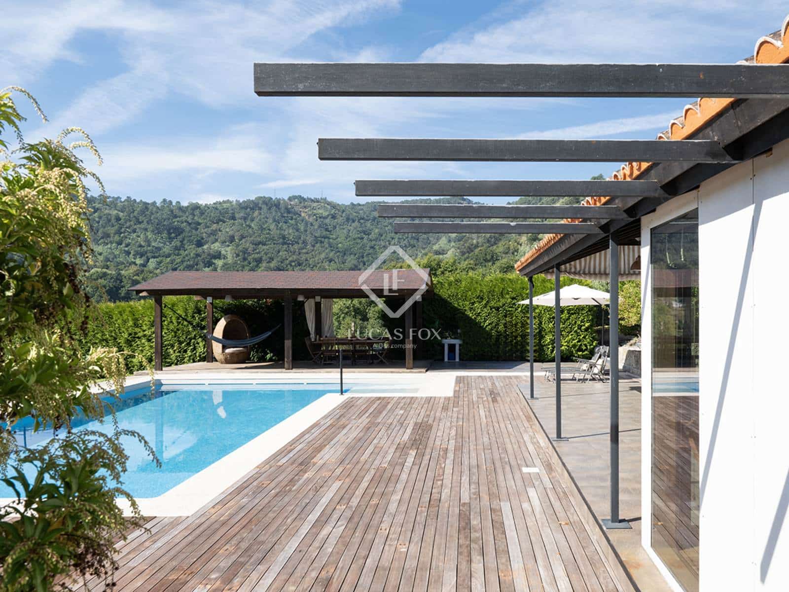 3 sypialnia Willa na sprzedaż w Leiro z basenem garażem - 285 000 € (Ref: 9306757)