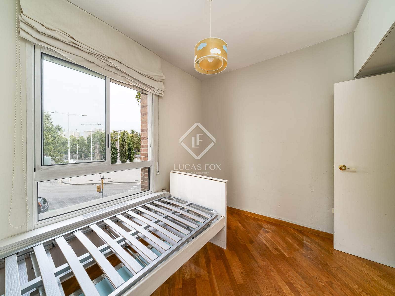 2 makuuhuone Huoneisto myytävänä paikassa Barcelona kaupunki mukana 
autotalli - 570 000 € (Ref: 9306966)