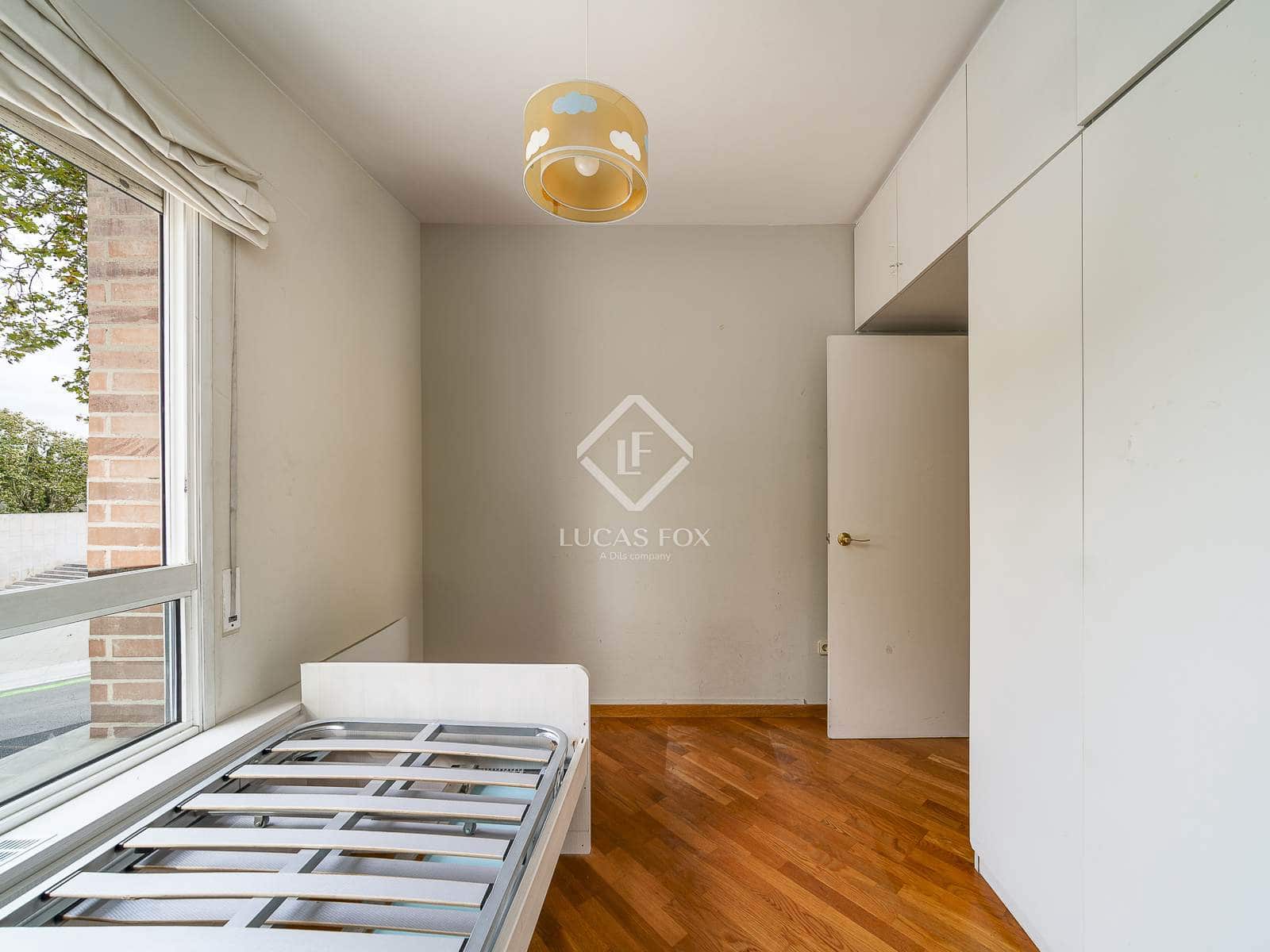 2 makuuhuone Huoneisto myytävänä paikassa Barcelona kaupunki mukana 
autotalli - 570 000 € (Ref: 9306966)