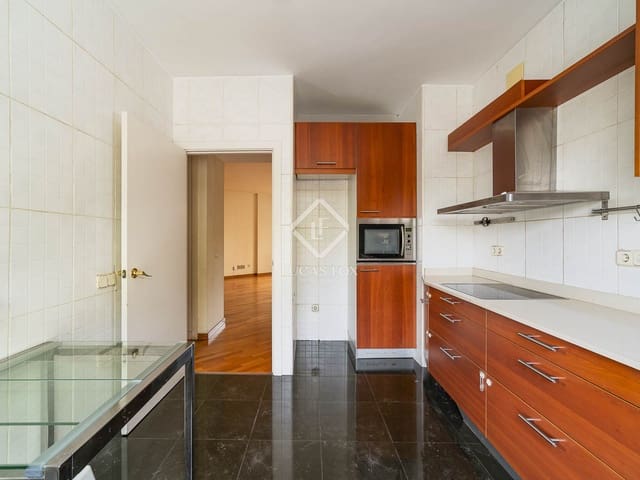 2 slaapkamer Appartement te koop in Barcelona stad met garage - € 570.000 (Ref: 9306966)