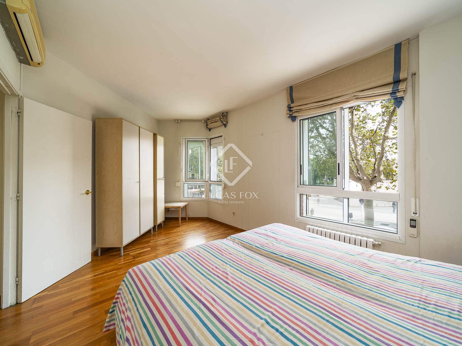 2 makuuhuone Huoneisto myytävänä paikassa Barcelona kaupunki mukana 
autotalli - 570 000 € (Ref: 9306966)