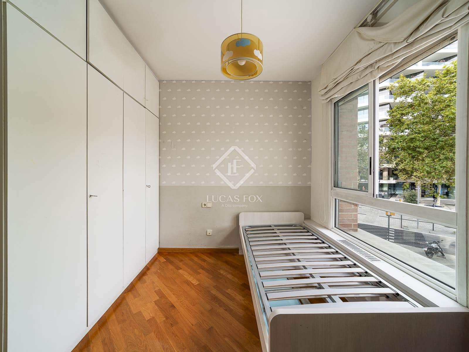 2 makuuhuone Huoneisto myytävänä paikassa Barcelona kaupunki mukana 
autotalli - 570 000 € (Ref: 9306966)